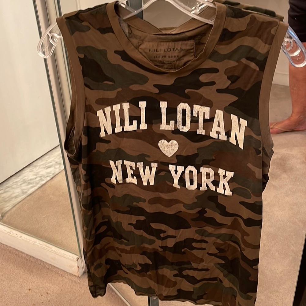 Nili Lotan tee